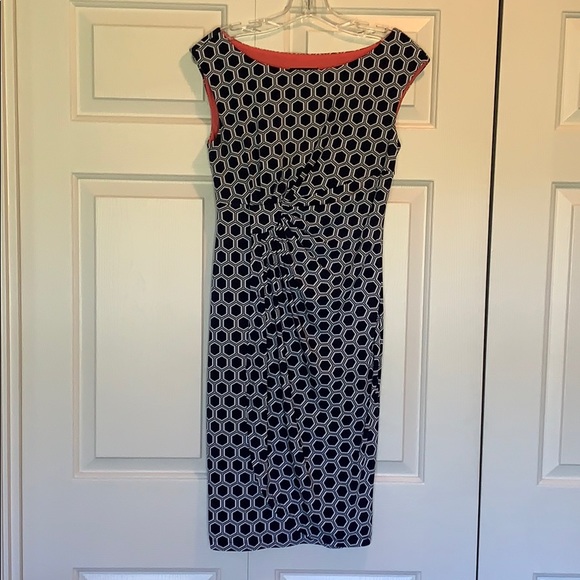 “Connected Apparel” Dress - Picture 1 of 7